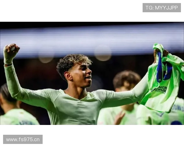 拉明·亚马尔欧洲杯半决赛世界波解析